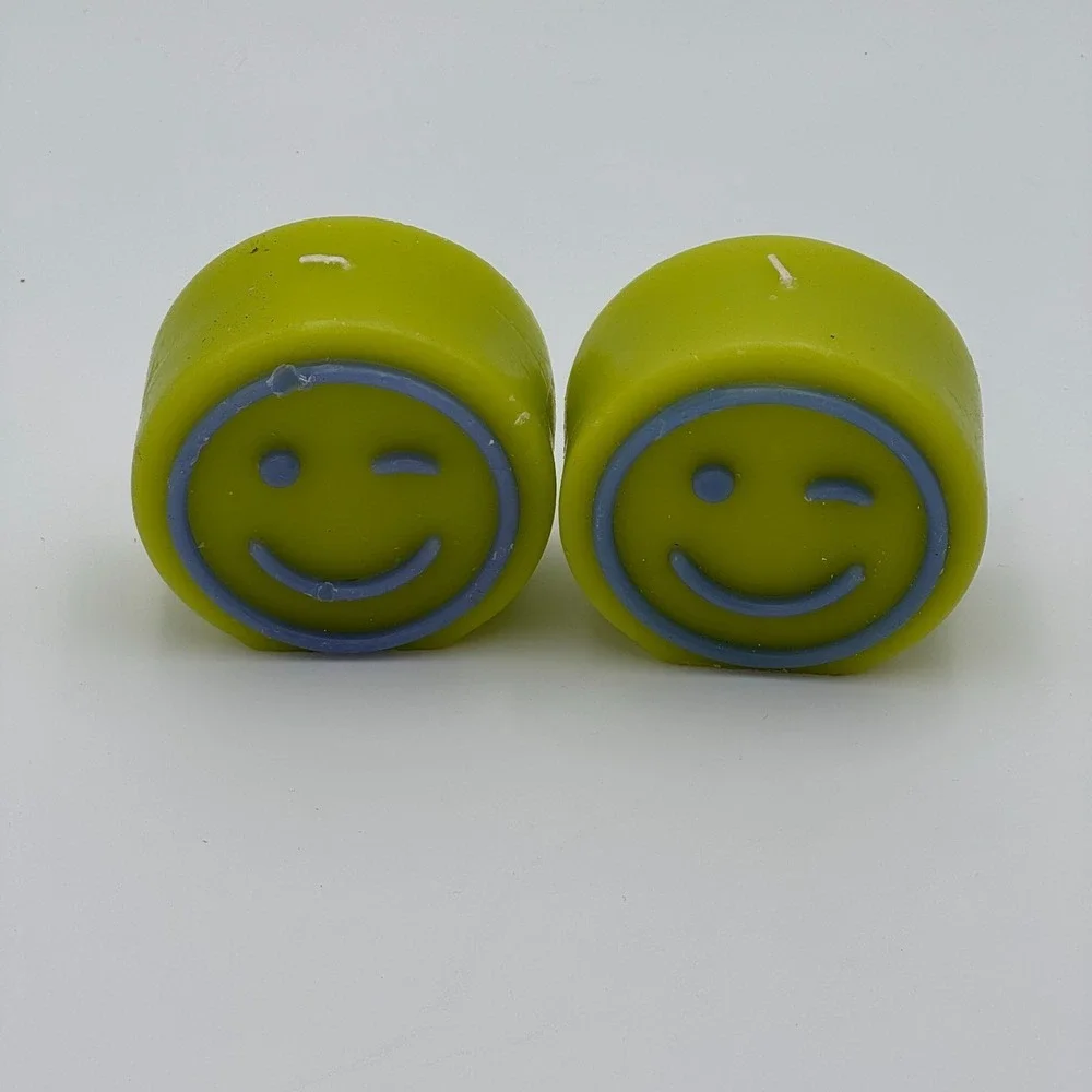 Green Smiley Face Candle Set Room Essentials 2 Pack Decor‎ 3